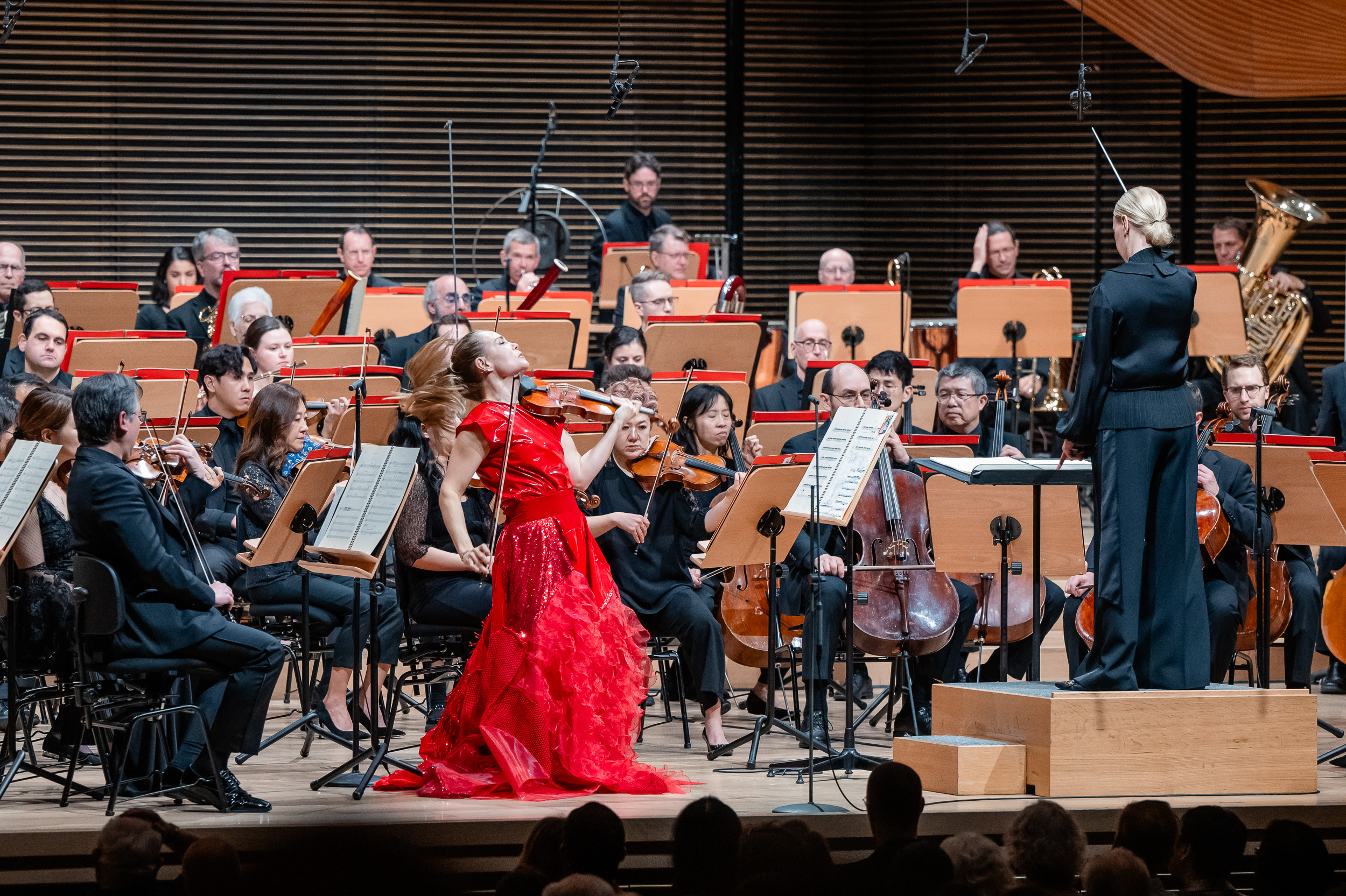 Leila Josefowicz performing with the New York Philharmonic at the David Geffen Hall (2025). Credit Brandon Patoc.