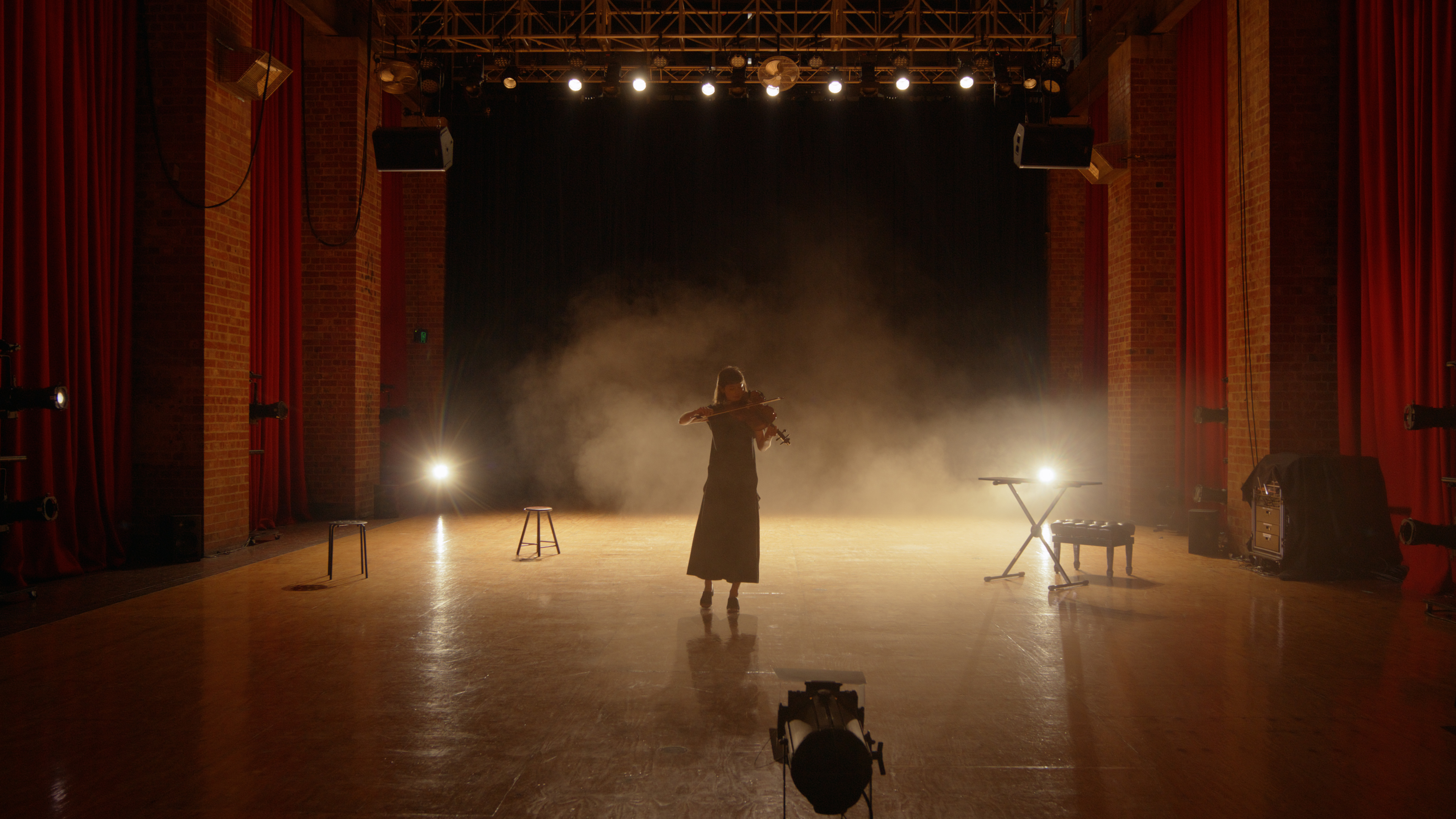 Image of Katie Yap performing Diaphanous. Credit: James Wright